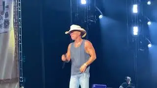 Kenny Chesney “Setting the World on Fire” 6-16-22 Bristow VA Jiffy Lube Live