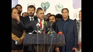 Abid Sher Ali outside parliament house talk about  pti leader imran khan & pti vs govts negotiation