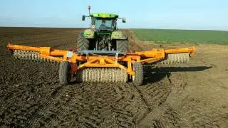 Deutz Fahr 120k dopo semina con rullo dentato