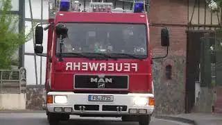 [Großübung Hammersbach] Verkehrsunfall - Person eingeklemmt und Feuer mit Menschenleben in Gefahr