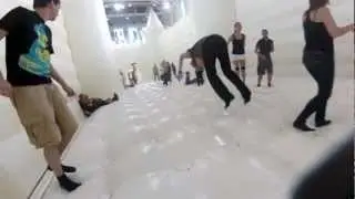 White Bouncy Castle - Eine gigantische Hüpfburg