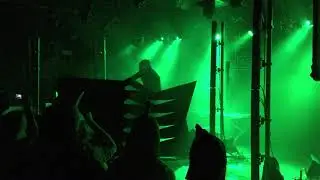 Basszad neki Perturbator!