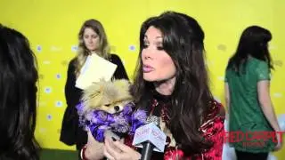 Lisa Vanderpump at the World Dog Awards on The CW Green Carpet #CelebrityDogs #DogTales