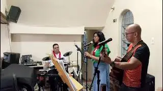 Ele é bendita entre às mulheres 