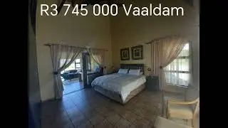 Ultra modern family homes on the banks of Vaaldam 