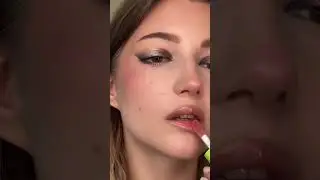 Cotton swabs hack✨Follow for more!@mixed_materal_shining_star112 Yes or no?🤔#makeup #makeuptutorial