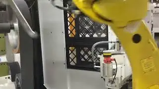 The actual working scene of a grinding and polishing robot#machine #manufacturing