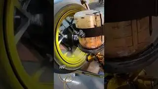 Совет профессионала: Распыление краски Kandy Gold/Black Fade на диски! (используя прозрачный лак ...