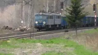 Przejazd pociągu towarowego ET41 - 042 w okolicach Boguszowa Gorc