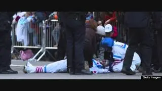 Robert Blasetti Dead: Clown Collapses, Dies During Macy's Thanksgiving Day Parade In NYC