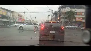 FELIZ NAVIDAD NOS ESPERA UN DIA LLUVIOSO 