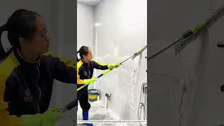 Limpieza m&aacute;gica: C&oacute;mo el trapeador m&aacute;gico transforma la fachada de azulejos