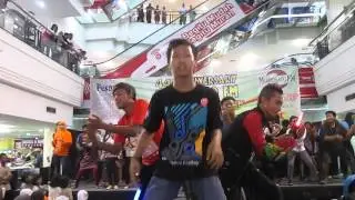 Flashmob Goyang Cesar - DT48