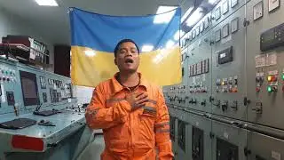 Гімн України співає філіпінський моряк ! Anthem of Ukraine 🇺🇦