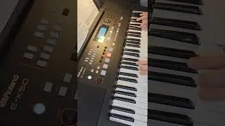 Dziwny jest ten świat - Roland E-X50