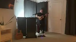 Loop improv practice with Yamaha G1 Guitalele