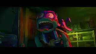 Donnie gets Stabbed and has All the Screams