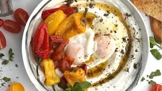 Turkish Eggs with Roasted Peppers and Yogurt | Easy breakfast recipe