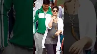 Twinkle Khanna arrives at airport With  Akshay Kumar 👩&zwj;❤️&zwj;👨#love #shorts #akshaykumar #viral video..
