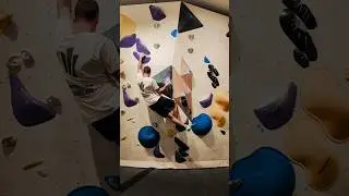 Let's move 🔵 #bouldering #escalada