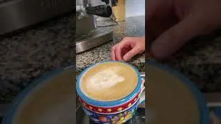 Making a latte with Sumsaty Espresso Machine