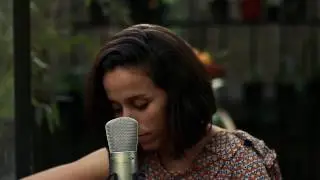 Sofía Campos - A Primeira Vista (de Chico César) - Acassuso Sessions