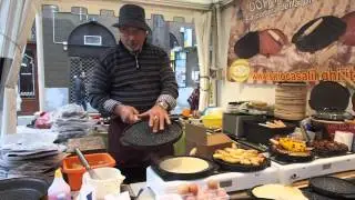 Padelle in pietra lavica in fiera di S. Nicol&ograve;