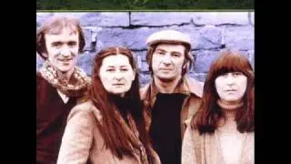 The Prickle Holly Bush by The Watersons