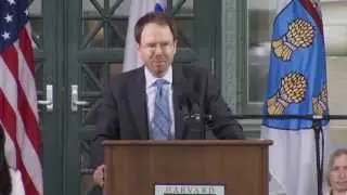 Профессор Бенджамин Сакс выступает на Дне занятий HLS 2013
