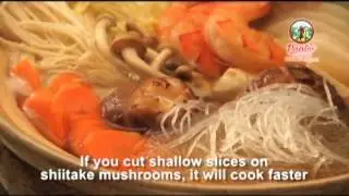 How to make Thai Suki (Hot Pot) using Pantainorasingh Cantonese Suki Sauce (Vietnamese w/ Eng Sub)