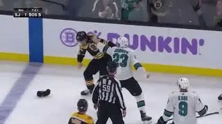 Brett Ritchie fights Barclay Goodrow