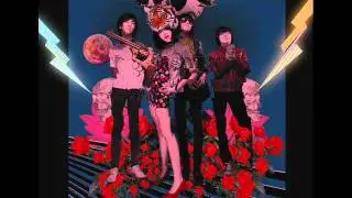 [Indie] 07 Man On The Moon - Queen Sea Big Shark