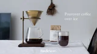 Making refreshing drip coffee over ice