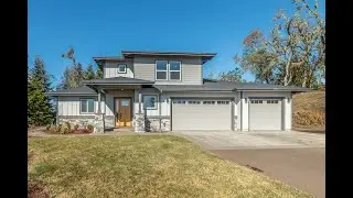 Views and Privacy in Gated Community in Roseburg, Oregon!