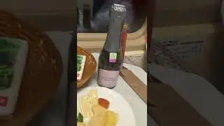 Этим кормит РЖД в СВ вагоне (РЖД в СВ кормят) больше про меню в большом видео #ржд #еда #путешествия