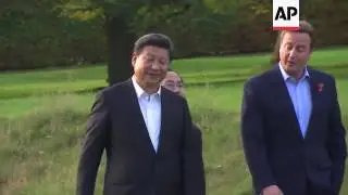 Cameron hosts President Xi at country residence