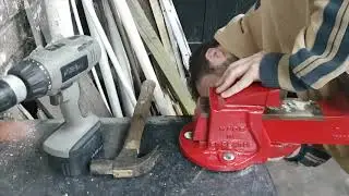 Building a vice stand into a bench
