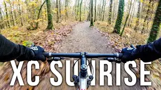 Ride cross country au COUCHER DU SOLEIL.