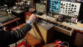 Stone age engineering (alternate take)1950's Krohn-Hite Ultra Low Frequency tube oscillator drone.