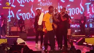 THE MOMENT DAVIDO GAVE A FAN 1MILLION NAIRA AT HIS CONCERT