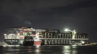 El canal de Suez no logra desencallar el 'Ever Given' e investiga si se trató de un 