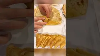 My favorite way to fold thin pancakes into a triangle 😍 #cooking #easyrecipe #food #tastyindia