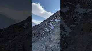 The high altitude risky and dangerous mountain.#highaltitude #riskypath #mountains #highpeak #danger