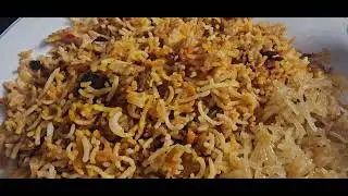 Biryani and gurr waley chawal and samosey