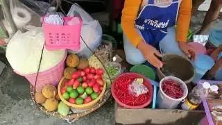Best Thai Papaya Salad - Thai Som Tum - Thailand Street Food