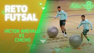 ¡Reto entre VÍCTOR ARÉVALO y CHICHO! | CHALLENGE | Real Betis Futsal