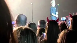Niall's Final Speech + GROUP HUG / One Direction Sheffield 31/10/15