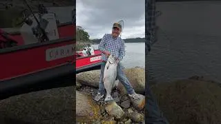 Captura Salm&oacute;n Chinook 13 kg I Catching King Salmon 13 kg #kingsalmon #fishing #chinooksalmon