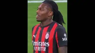 leao vs 7 players 🔥 #le&atilde;o #acmilan #napoli #football