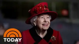 Queen Elizabeth Pulls Out Of Scheduled Return To Public Due To Sprained Back